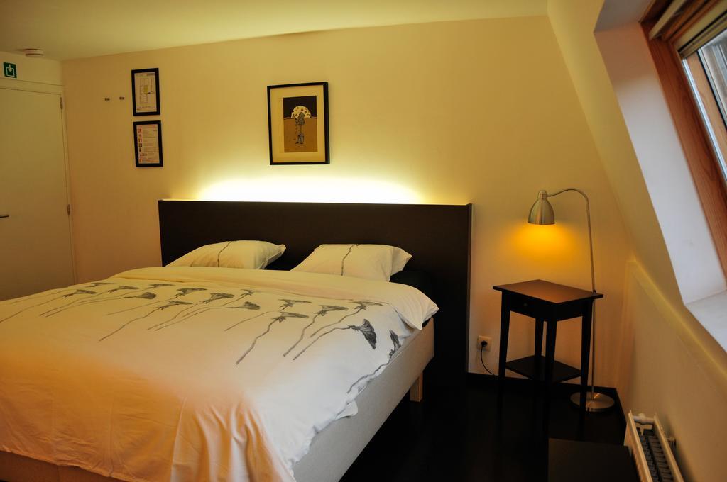 Bed and Breakfast Logies Zen Aan Zee Ostende Zimmer foto