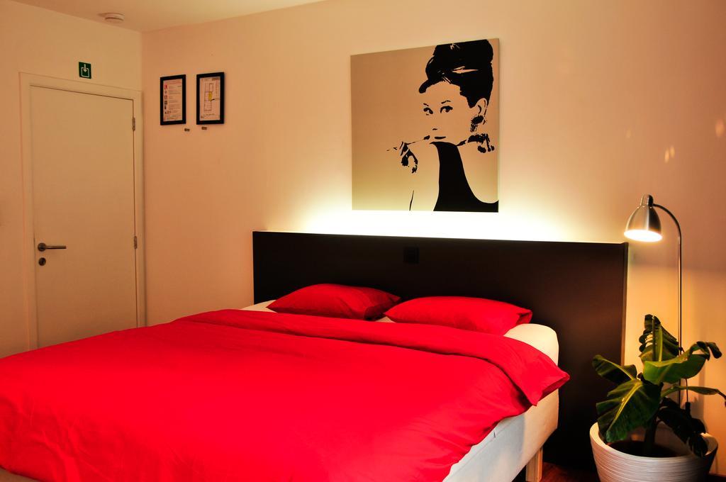 Bed and Breakfast Logies Zen Aan Zee Ostende Zimmer foto